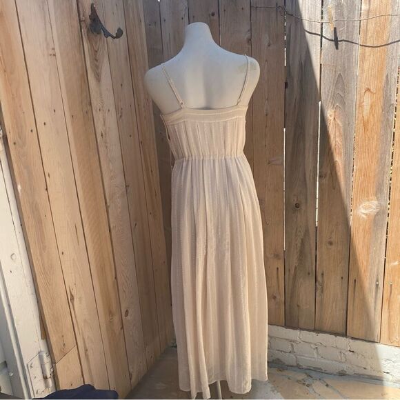 Forever 21 pleated off white/ beige maxi dress size small - Picture 6 of 13